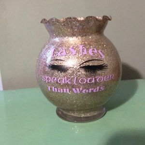 makeup brush/pen holder